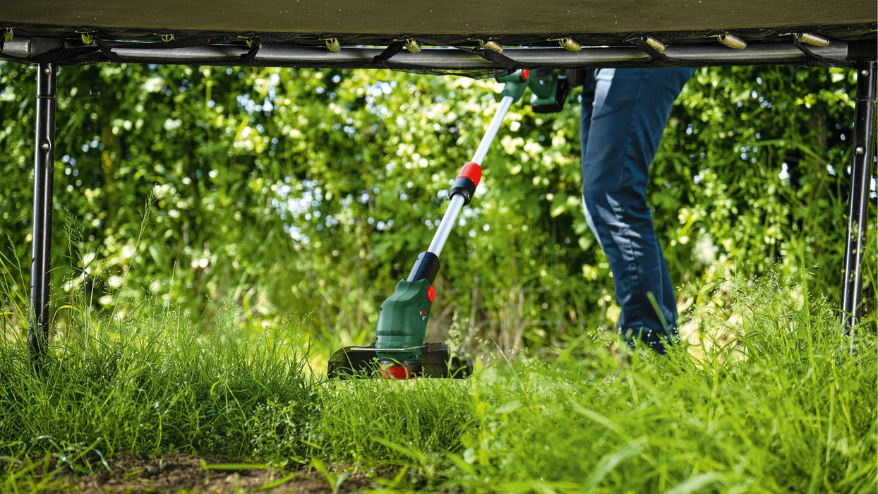 Desbrozadora Inalámbrica Bosch Powertools Universal Grasscut 18v-23-450 Solo, 18 Voltios (Verde/Negro, Sin Batería Ni Cargador, Power For All Alliance) 06008c1g01