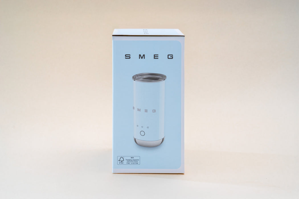 EAN 8017709353131 - Smeg MFF02PGEU espumador o calentador de leche Calentador/espumador de leche automático Verde imagen 28