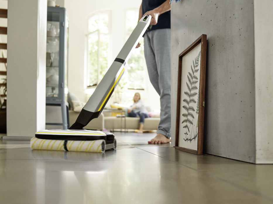 EAN 4054278975184 - Kärcher FC 7 CORDLESS Escoba eléctrica Batería Seca y húmeda Sin bolsa Negro, Blanco, Amarillo 2,85 Ah imagen 5