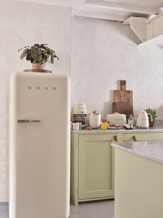 EAN 8017709280499 - Smeg DCF02CREU cafetera eléctrica Manual Cafetera de filtro 1,4 L imagen 16