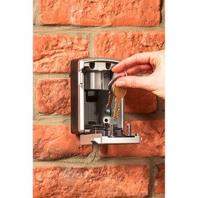 EAN 3251909432486 - MASTER LOCK 5441EURD caja fuerte Caja fuerte de pared Gris imagen 3