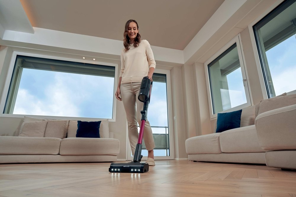 Hoover Hf610hx 011 Vacuum Cleaner, Handstick, Cordless, Operating Time 40 Min, Dust Container 0.7 L, Black
