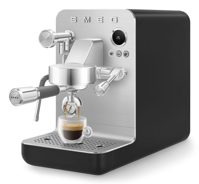EAN 8017709346935 - Smeg EMC02BLMEU cafetera eléctrica Manual Máquina espresso 1,7 L imagen 15