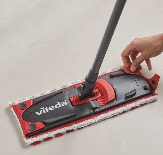EAN 4023103201262 - Vileda 4023103201262 accesorio para trapeador Cabezal de fregona Rojo, Blanco imagen 3