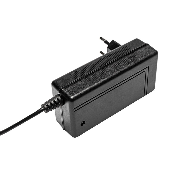 EAN 5901720138354 - Akyga AK-PD-09 adaptador e inversor de corriente Interior / exterior 10,4 W Negro imagen 3