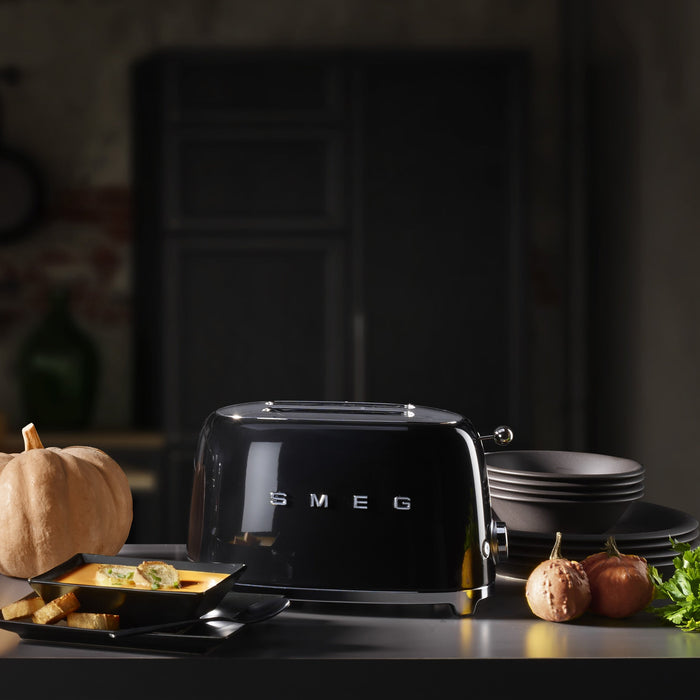 EAN 8017709187002 - Smeg TSF01BLEU tostadora 6 2 rebanada(s) 950 W Negro imagen 16