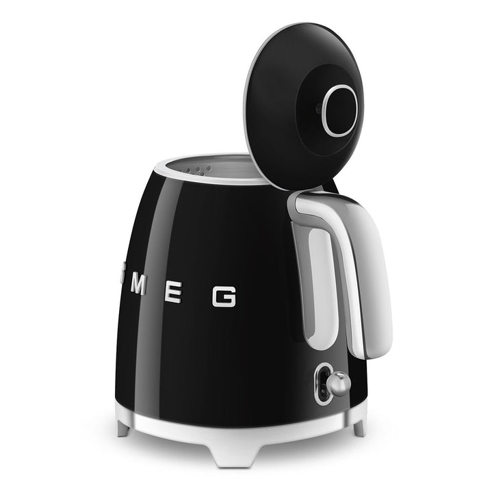 EAN 8017709302184 - Smeg KLF05BLEU tetera eléctrica 0,8 L 1400 W Negro imagen 10