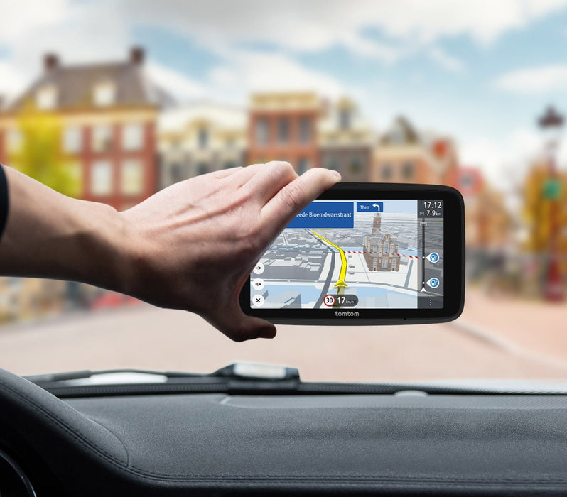 EAN 0636926106931 - TomTom GO Superior 7 navegador Fijo 17,8 cm (7") Pantalla táctil Negro imagen 3