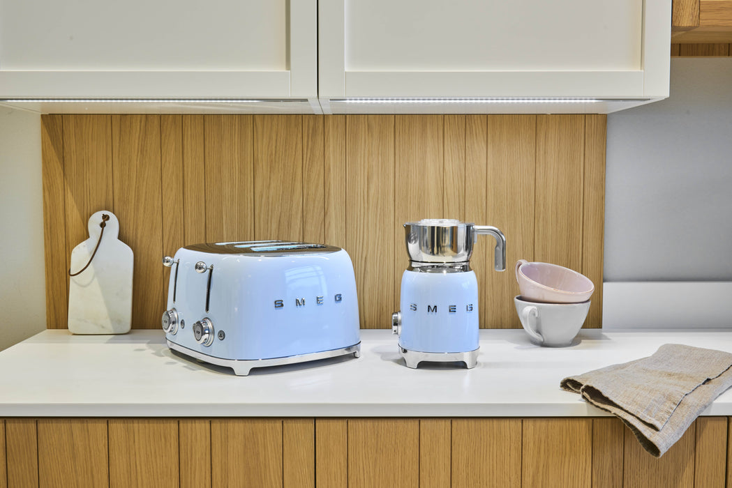 EAN 8017709263379 - Smeg TSF03PBEU tostadora 6 4 rebanada(s) 2000 W Azul imagen 7