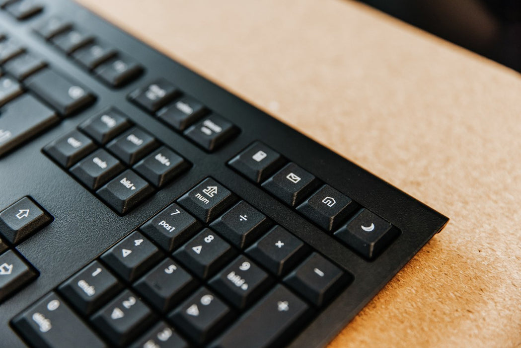 EAN 4025112109843 - CHERRY KW 3000 teclado Universal RF inalámbrico QWERTY Inglés Negro imagen 5
