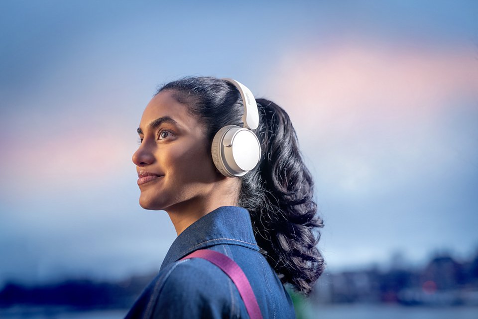 EAN 0840063203501 - Philips 4000 series TAH4209WT/00 auricular y casco Auriculares Inalámbrico Diadema Llamadas/Música Blueto imagen 5