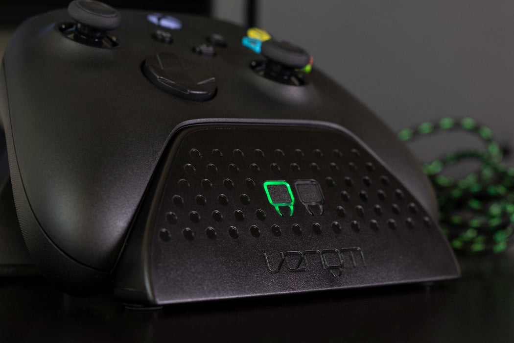 Venom Stacja Dokujaca Do Padów Xbox One/Xbox Series Negro + 2x Akumulator