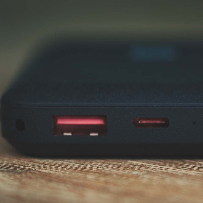 Xtrememac Inductiva Power Bank - 3-In-1, Magsafe - 10000 Mah - 20 Watt - Fast Charge - 2 Puntos De Conexión De Salida (Usb, Usb-C)
