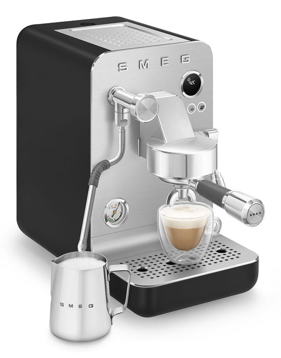 EAN 8017709346935 - Smeg EMC02BLMEU cafetera eléctrica Manual Máquina espresso 1,7 L imagen 12