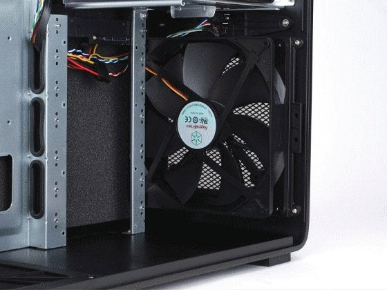 Silverstone Ft01b-W Negra Con Ventana