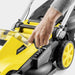 EAN 4066529036384 - Kärcher LMO 3-18 Cortacésped de empuje a gasolina Batería Amarillo, Negro imagen 4