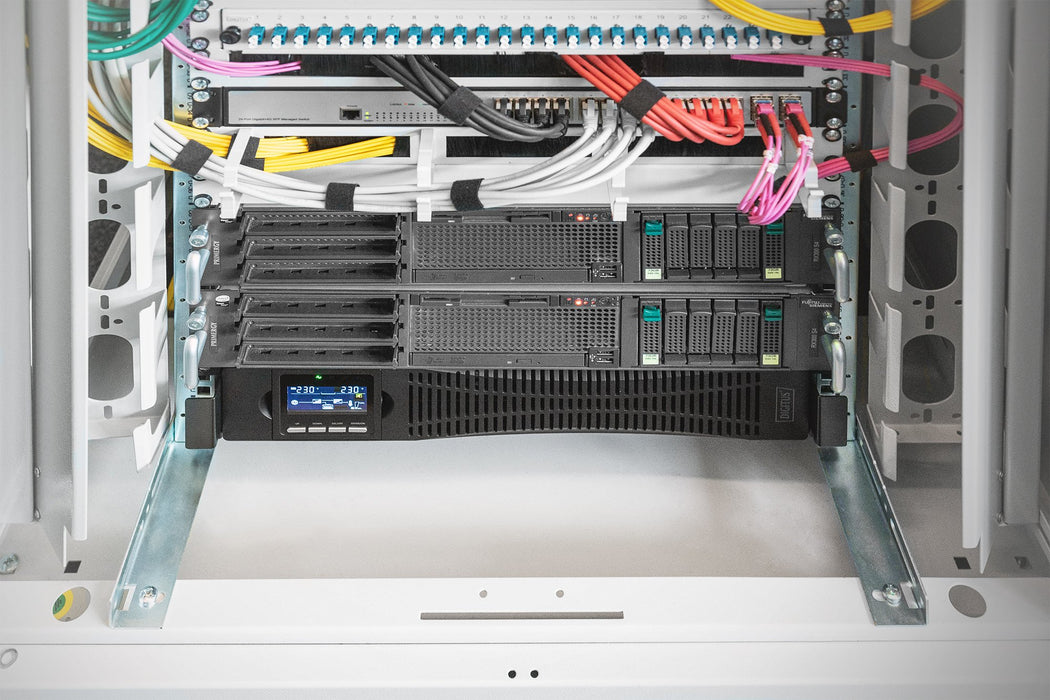 EAN 4016032474678 - Digitus DN-170096 sistema de alimentación ininterrumpida (UPS) Doble conversión (en línea) 3 kVA 9 salida imagen 3