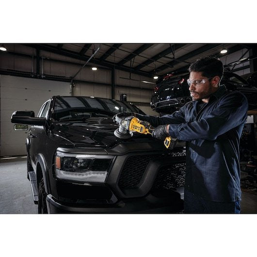 EAN 5035048714553 - DeWALT DCM848P2-QW abrillantador para coches imagen 6