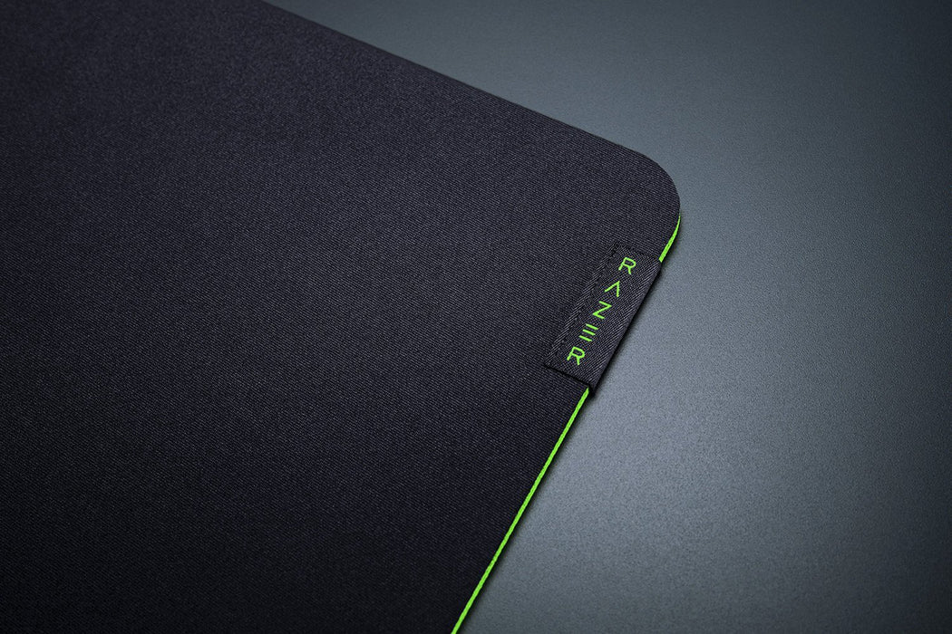 EAN 8886419318538 - Razer Gigantus V2 - Medium Alfombrilla de ratón para juegos Negro, Verde imagen 4