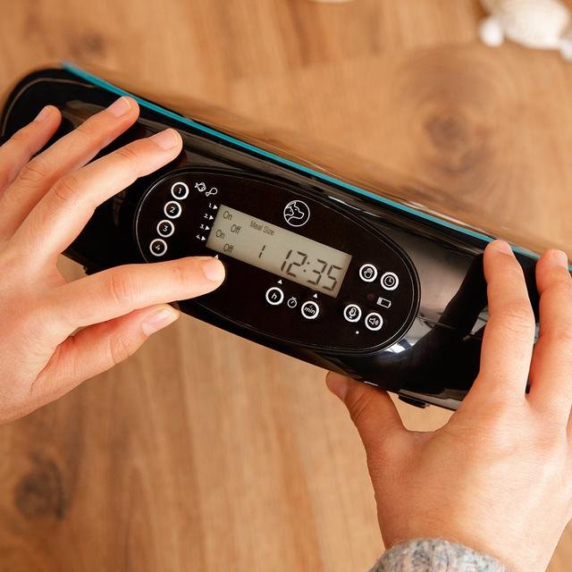 EAN 8435484095624 - Cecotec Pumba 1600 Purrfect Meal comedero y bebedero para perro y gato Negro Comedero automático para mas imagen 7