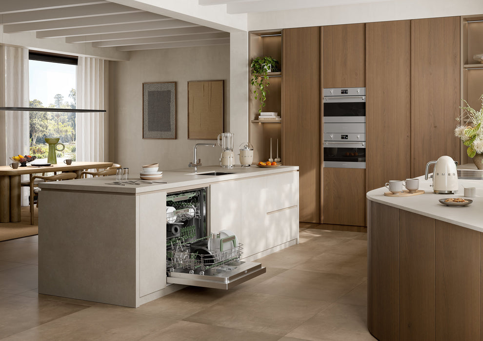 EAN 8017709227852 - Smeg KLF03CREU tetera eléctrica 1,7 L 2400 W Crema de color imagen 4