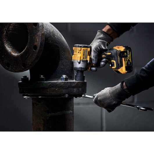 EAN 5035048743836 - DeWALT DCF922P2T-QW atornilladora de impacto con batería 1/2" 2500 RPM 610 Nm Negro, Amarillo 415 W 18 V imagen 4