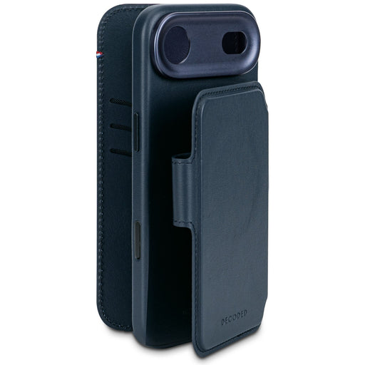 EAN 8721145007564 - Decoded D26IPO17ADW5NW funda para teléfono móvil 16,5 cm (6.5") Funda cartera Marina imagen 2