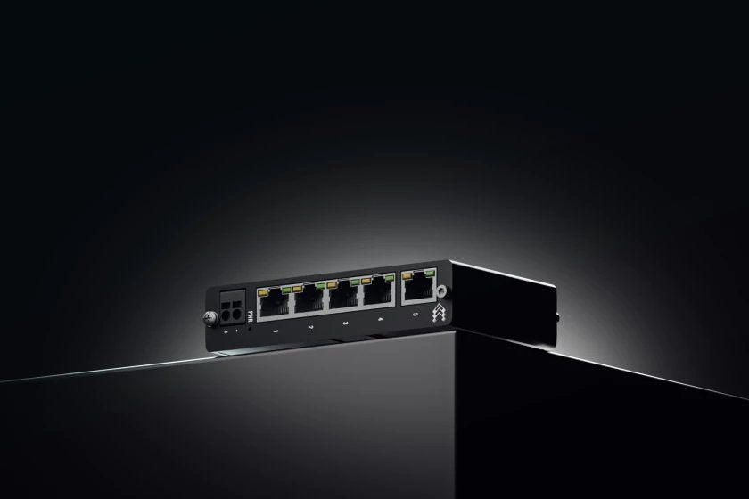 EAN 4779051840298 - Teltonika TSW114000000 switch No administrado Gigabit Ethernet (10/100/1000) Negro imagen 5