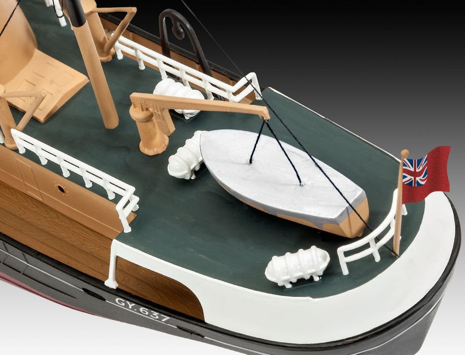EAN 4009803052045 - Revell North Sea Trawler Maqueta de barco de pesca Kit de montaje 1:142 imagen 3
