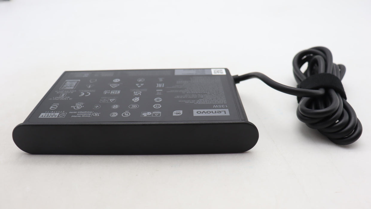 EAN 5715063311493 - Lenovo 5A10W86327 adaptador e inversor de corriente Interior 135 W Negro imagen 3