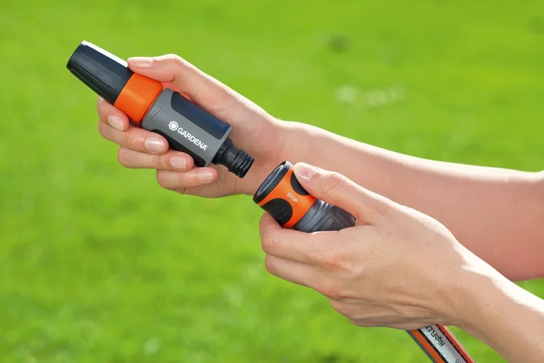 EAN 4078500010344 - Gardena 18291-20 pistola de pulverización de agua o boquilla Boquilla de lavado Negro, Gris, Naranja, Pla imagen 7