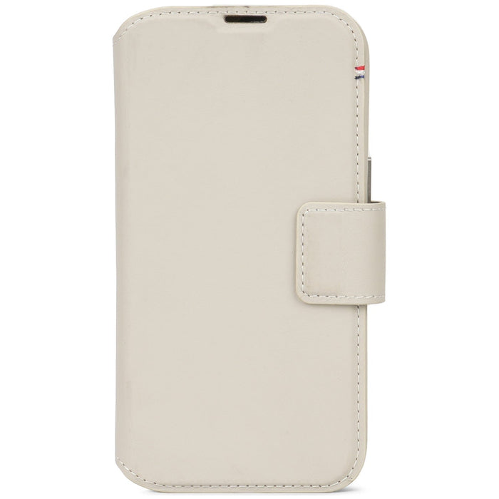 EAN 8720593010584 - Decoded D24IPO15PLDW5CY funda para teléfono móvil 17 cm (6.7") Funda cartera Beige imagen 3