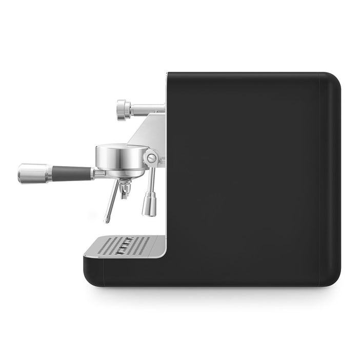 EAN 8017709346935 - Smeg EMC02BLMEU cafetera eléctrica Manual Máquina espresso 1,7 L imagen 3