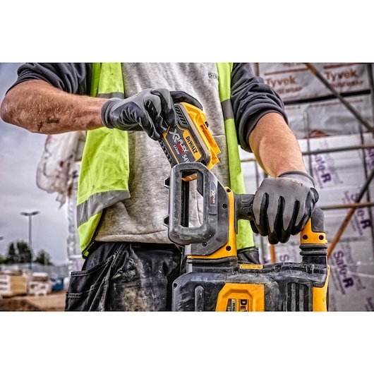EAN 5035048706794 - DeWALT DCB548-XJ cargador y batería cargable imagen 6