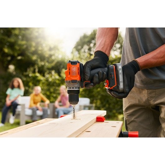 EAN 5035048833384 - Black & Decker BCD382D1XK-QW taladro Naranja imagen 5