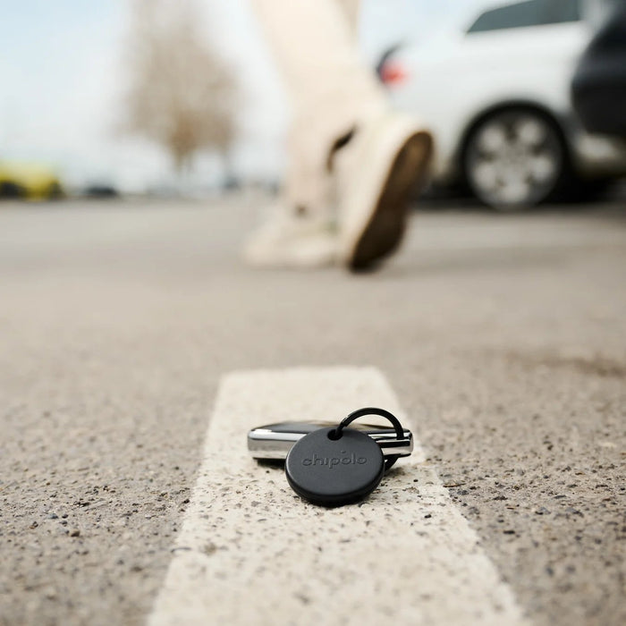 Chipolo Pop - Tracking Tag Compatible With Apple Find My On Iphone Or Find Hub On Android (Black)