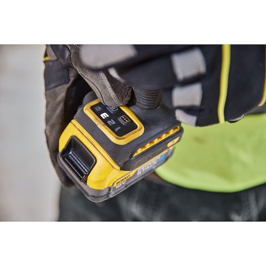 EAN 5035048808368 - DeWALT DCF860N-XJ destornillador eléctrico y llave de impacto 3800 RPM Negro, Amarillo imagen 13