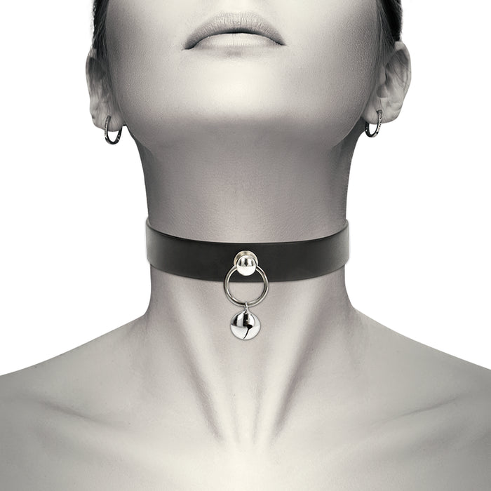 Coquette Chic Desire - Collar Cuero Vegano Accesorio Woman Cascabel/Aro