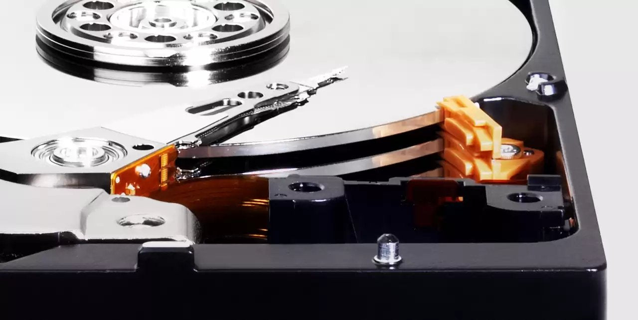 Disco Interno Hdd Western Digital Blue 3.5" 2tb Sata Wd20ezbx Sata3 5400 256mb