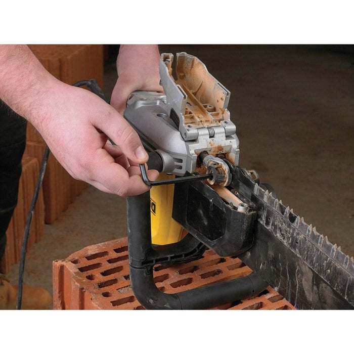 EAN 5035048393871 - DeWALT DWE398 sierra de sable imagen 3