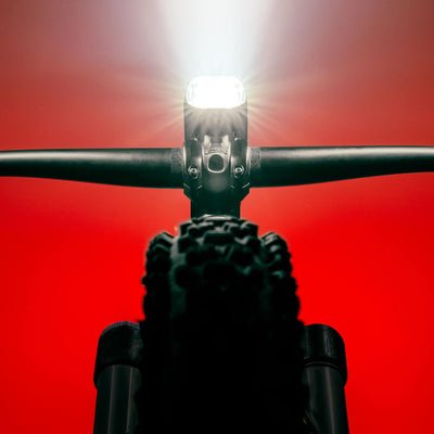 Lezyne Luz Bicicleta Delantera - Mega Drive 2400+ - Negro