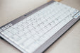 EAN 8719274671954 - BakkerElkhuizen UltraBoard 950 teclado Oficina USB QWERTY Inglés del Reino Unido Gris claro, Blanco imagen 5