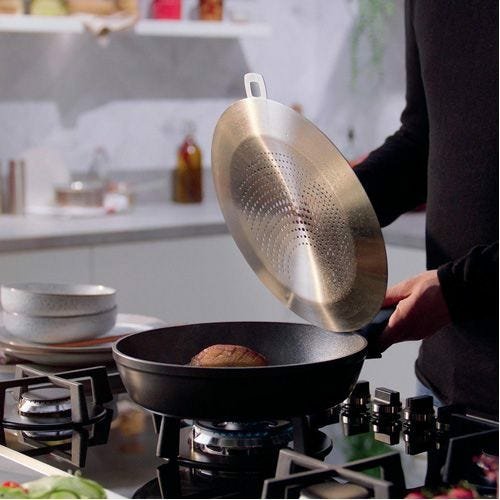 EAN 4009209367606 - Fissler Adamant Comfort Sartén multiuso Alrededor imagen 6