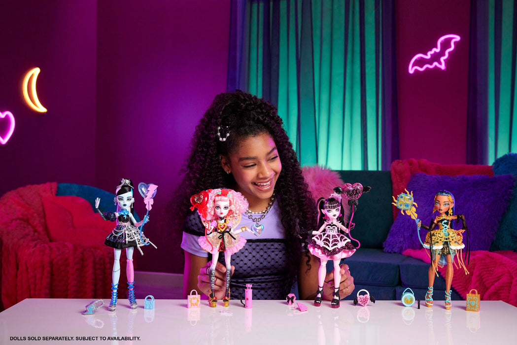 EAN 0194735259830 - Monster High JBG74 muñeca imagen 2