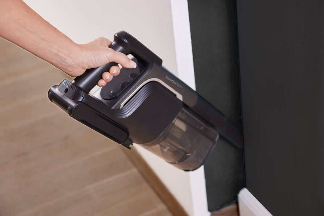 EAN 3838782835797 - Hisense HVC646630A Aspiradora escoba 2 en 1 Batería Secar HEPA Sin bolsa 0,701 L 330 W Negro imagen 36