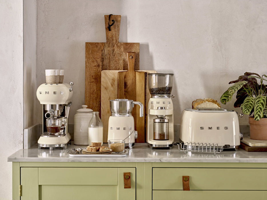 EAN 8017709317973 - Smeg CGF11CREU molinillo de café 150 W Crema de color imagen 7