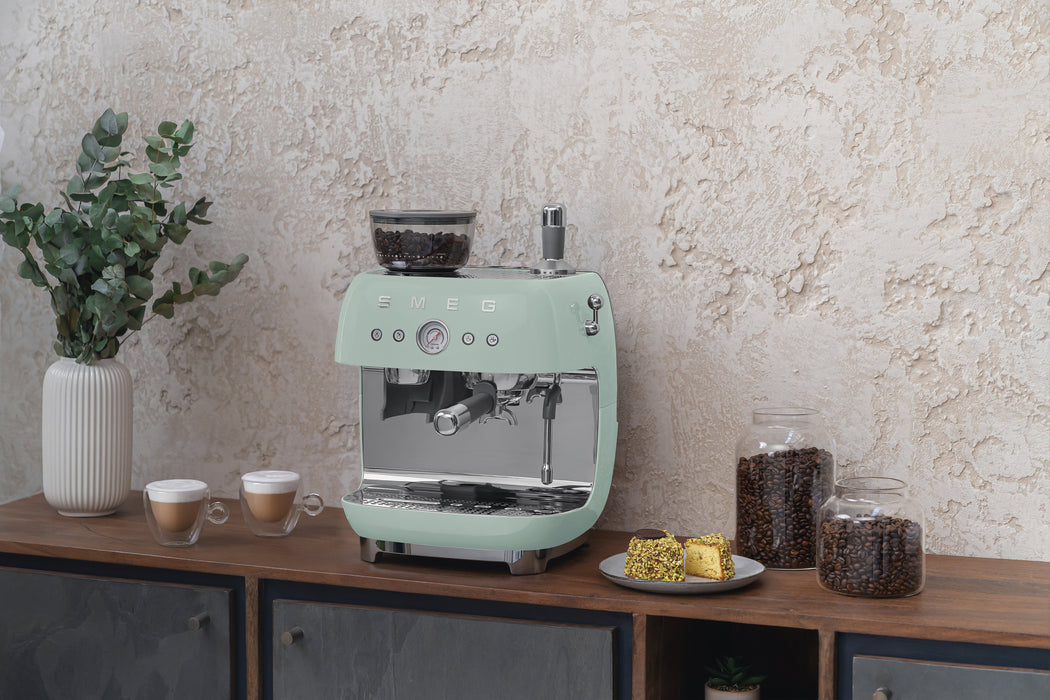EAN 8017709329860 - Smeg EGF03PGEU cafetera eléctrica Manual Máquina espresso 2,4 L imagen 16