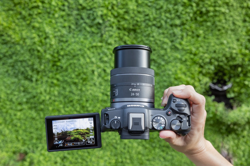 Camara Reflex Canon Eos R8 + Rf 24 50 F4.5 6.3 Is Stm 24.2mpx Negro