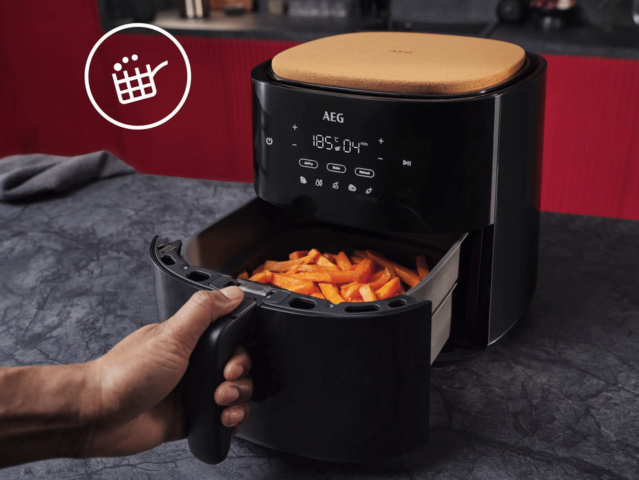 EAN 7333394032627 - AEG AAF7B Sencillo 6,8 L 1800 W Freidora de aire caliente Negro imagen 4