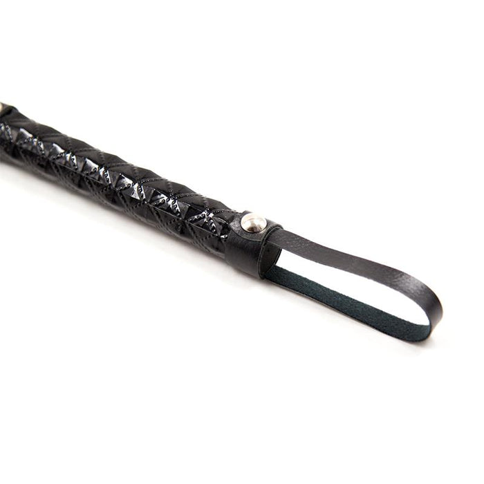Flogger Con Patrón De Diamante Negro